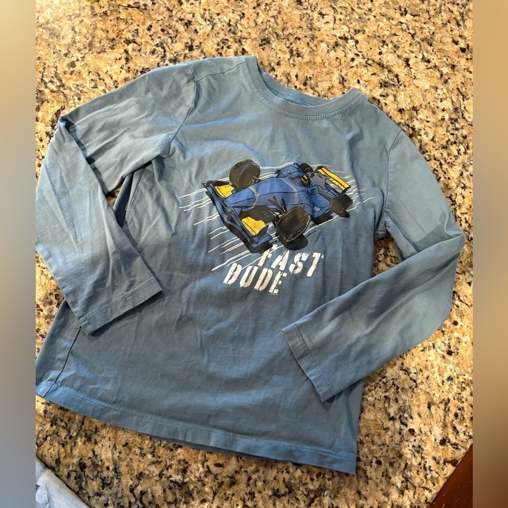 ▪️OshKosh Tee